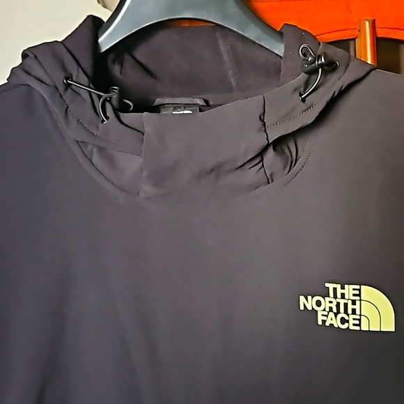 The NorthFace Anorak - Picture 5 of 8